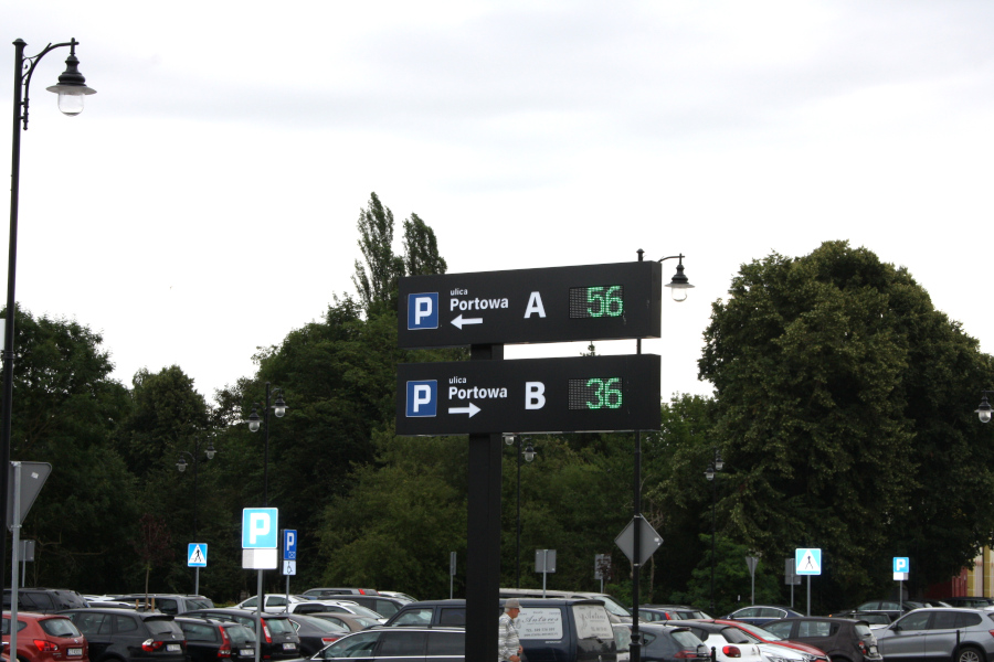 system informacji parkingowej